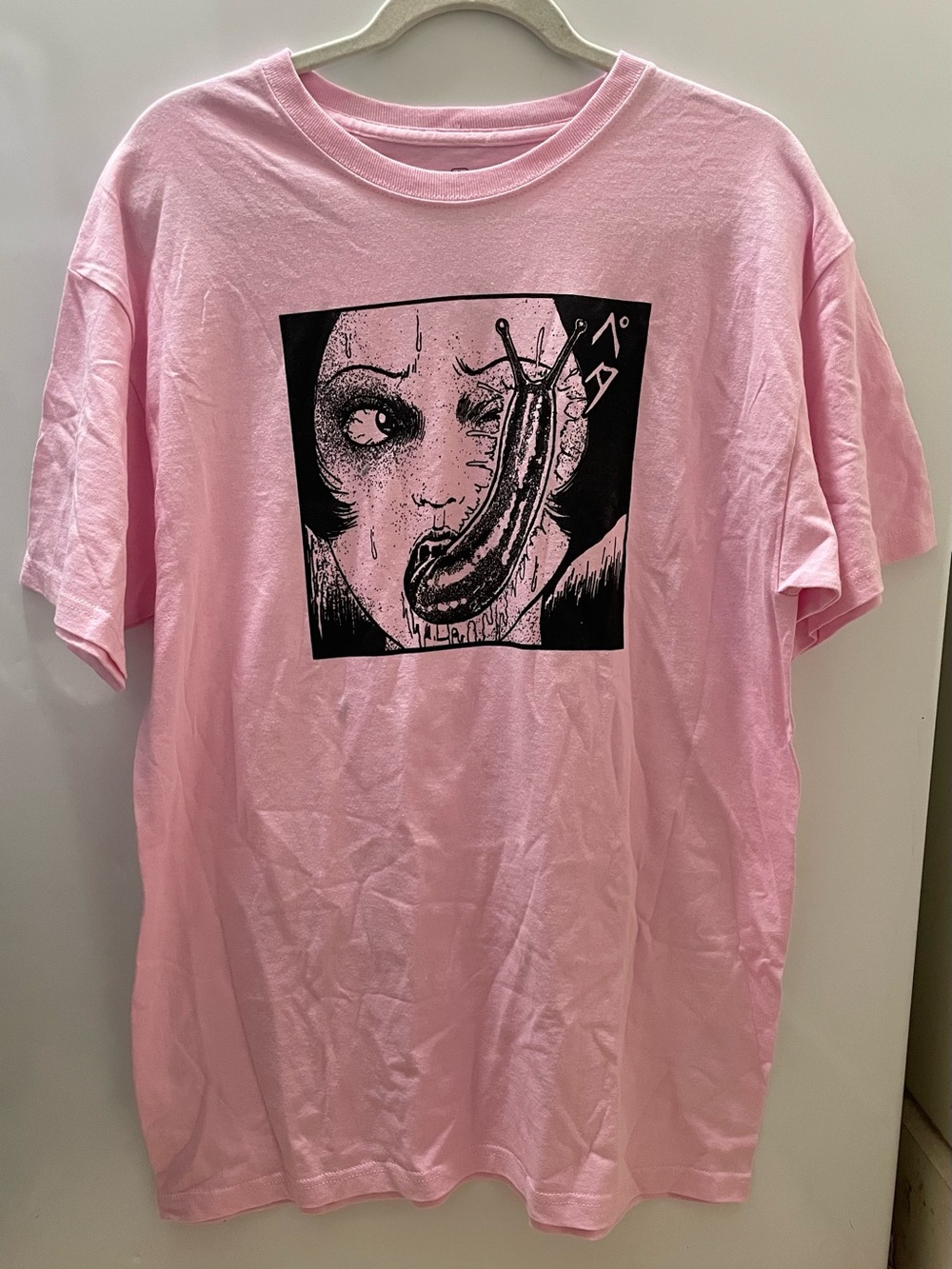 Junji Ito Slug Girl Short Story Promo Pink T-Shirt Size L Horror Art Manga Anime